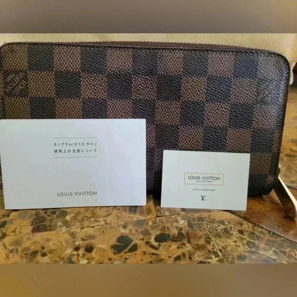 Louis Vuitton Damier Ebene zip around wallet - Picture 3 of 7